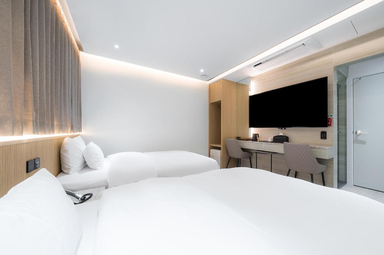 Brown Dot Hotel Pyeonghwa Plaza Mokpo Ngoại thất bức ảnh