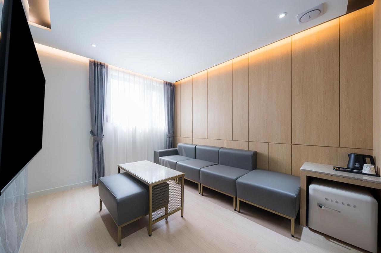 Brown Dot Hotel Pyeonghwa Plaza Mokpo Ngoại thất bức ảnh