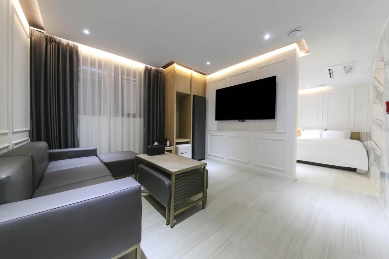 Brown Dot Hotel Pyeonghwa Plaza Mokpo Ngoại thất bức ảnh