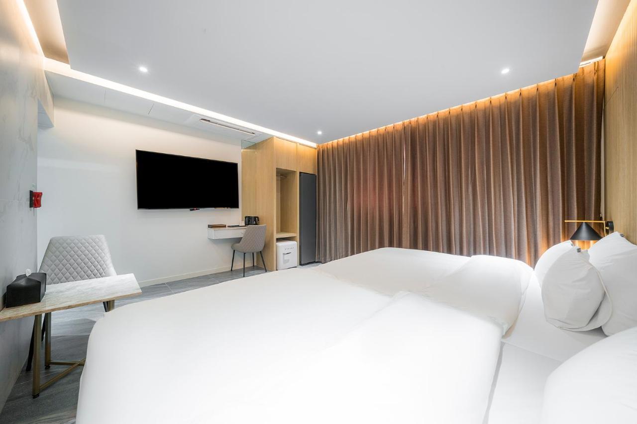 Brown Dot Hotel Pyeonghwa Plaza Mokpo Ngoại thất bức ảnh