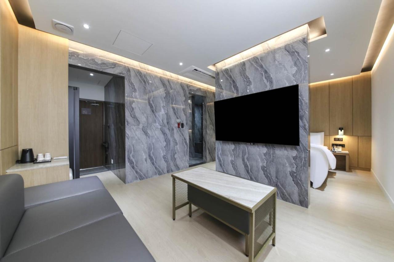 Brown Dot Hotel Pyeonghwa Plaza Mokpo Ngoại thất bức ảnh