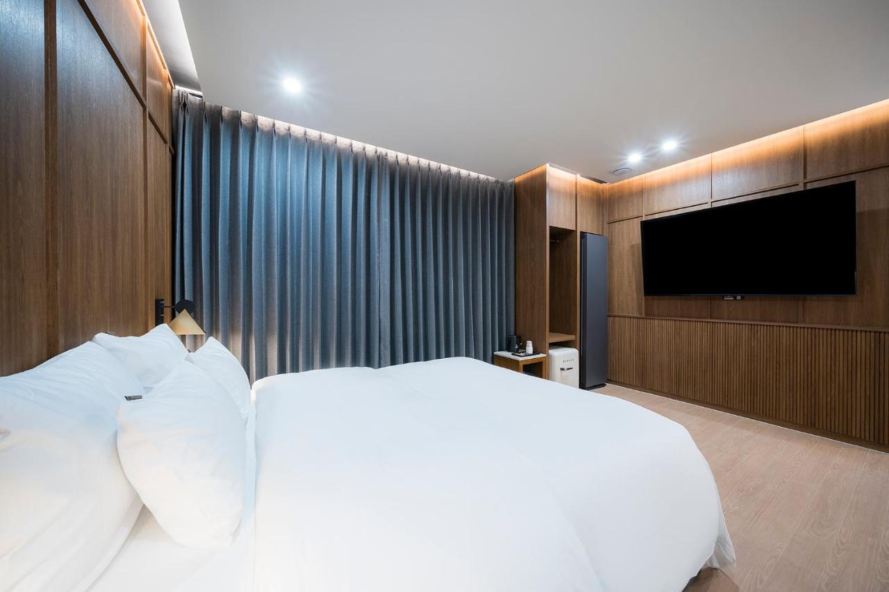 Brown Dot Hotel Pyeonghwa Plaza Mokpo Ngoại thất bức ảnh