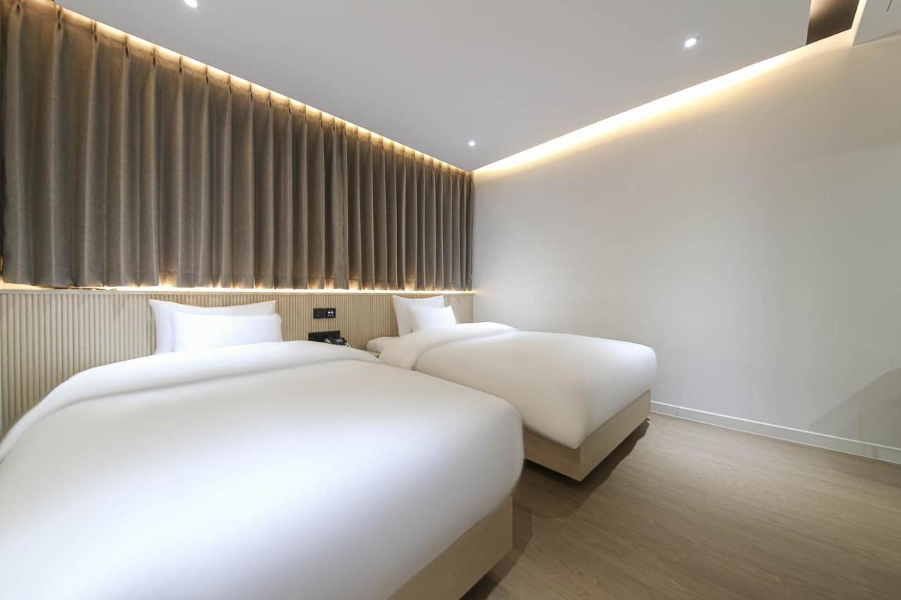 Brown Dot Hotel Pyeonghwa Plaza Mokpo Ngoại thất bức ảnh