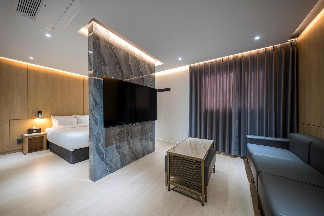 Brown Dot Hotel Pyeonghwa Plaza Mokpo Ngoại thất bức ảnh