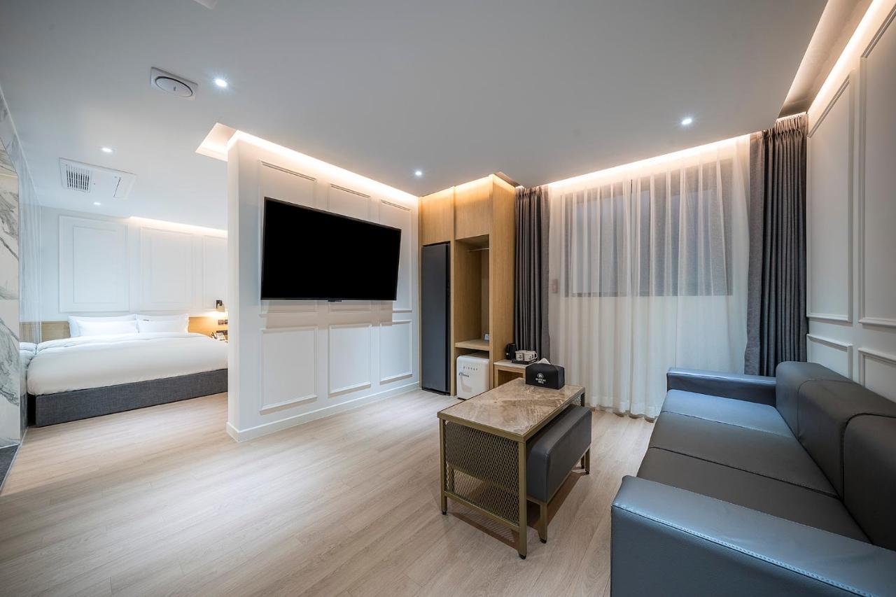 Brown Dot Hotel Pyeonghwa Plaza Mokpo Ngoại thất bức ảnh